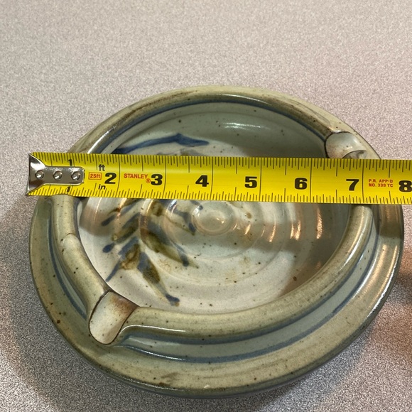 Pottery Ashtray. - Picture 5 of 6